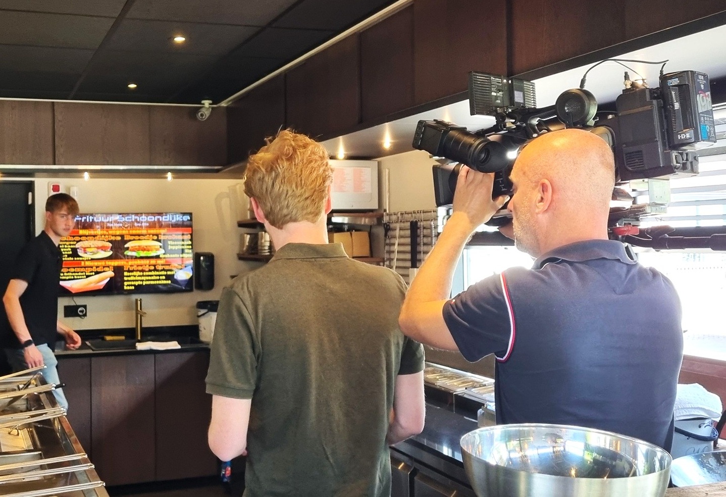 Heropende Frituur Schoondijke in RTL-journaal